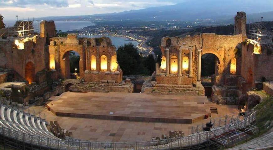 Al Teatro Antico Rooms & House Taormina Ngoại thất bức ảnh